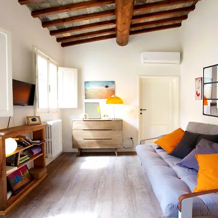 Duomo Elegante Con Balcone Florencja