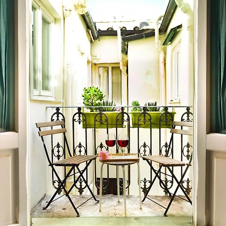 公寓 Duomo Elegante Con Balcone