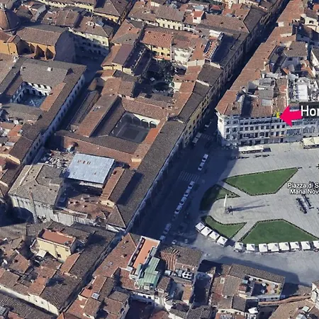 Duomo Elegante Con Balcone 公寓